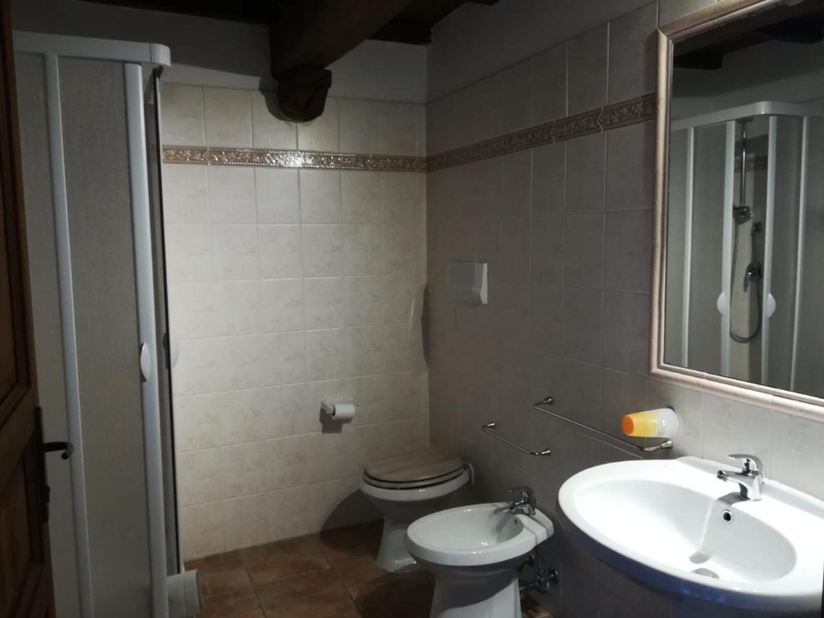 Agriturismo Le Cascine Castel di Tora Dış mekan fotoğraf