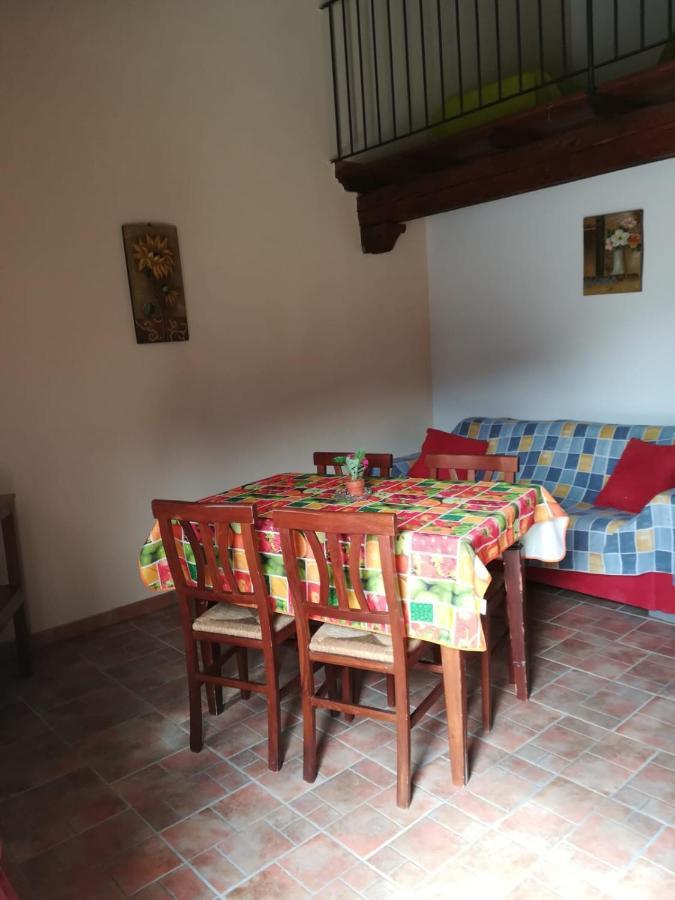 Agriturismo Le Cascine Castel di Tora Dış mekan fotoğraf